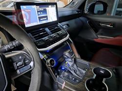 تۆیۆتا لاند کروزەر